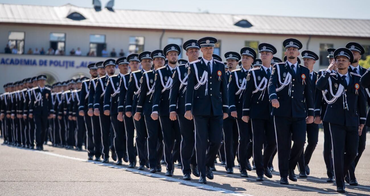 Promoția „Constantin Brâncuși” a Academiei de Poliție: Jurământ de Ziua Imnului Național